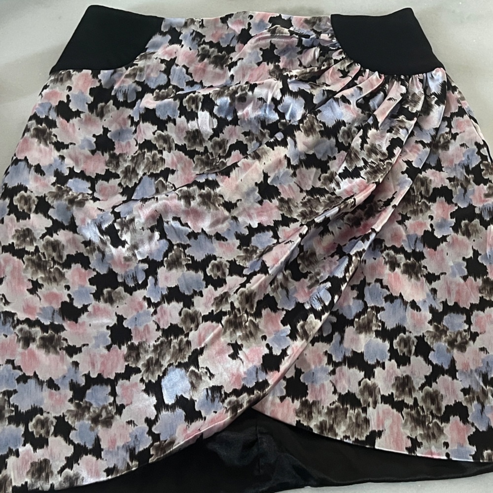 bebe Floral Circle Skirt in Pink, Blue & Black